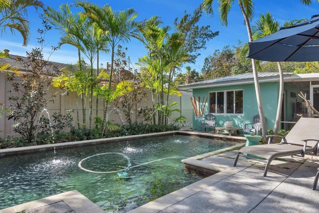 Charming Studio W Pool One Mile To Beach Pets Welcome Lake Worth Beach Dış mekan fotoğraf
